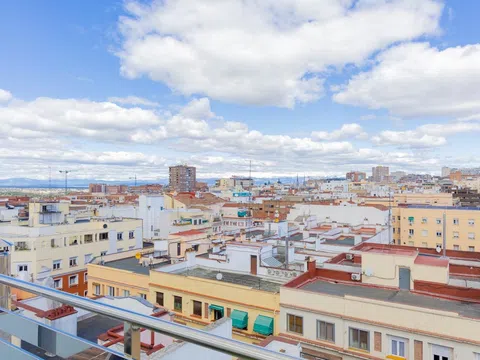 Penthouse in Calle de Fernández de los Ríos, Gaztambide, Madrid