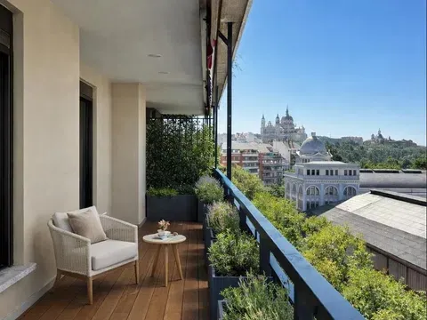 Flat / apartment in Paseo del Rey, 24, Argüelles, Madrid