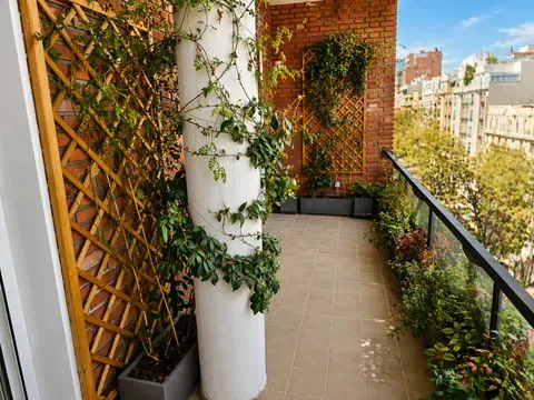Flat / apartment in Paseo del General Martínez Campos, Almagro, Madrid
